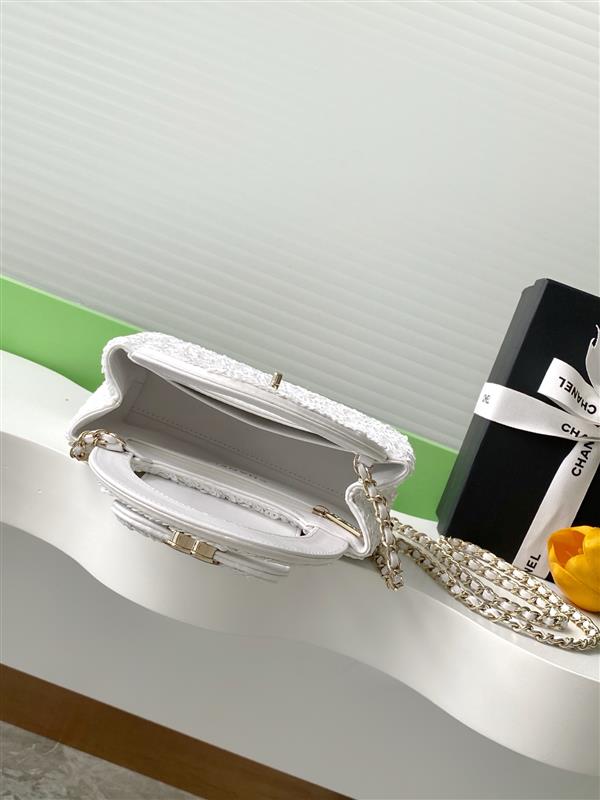 2026127215020878 720